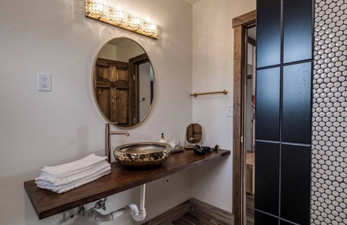 Prescott Hotel | Double the Comfort | Travel Together