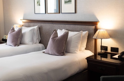 Charlton Kings Hotel | DoubleTree by Hilton Cheltenham-Cotswolds