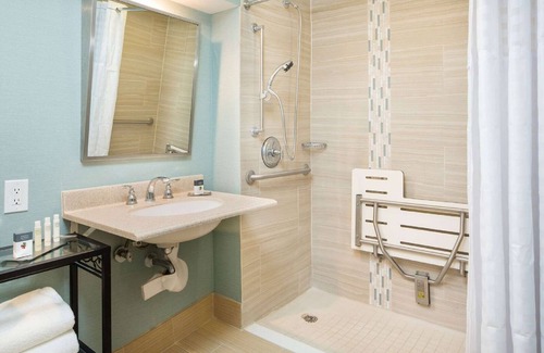 Downtown Jacksonville Hotel | DoubleTree by Hilton Hotel Jacksonville Riverfront