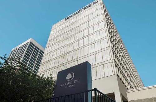 Central Business District Hotel | DoubleTree by Hilton Newark Penn Station, NJ