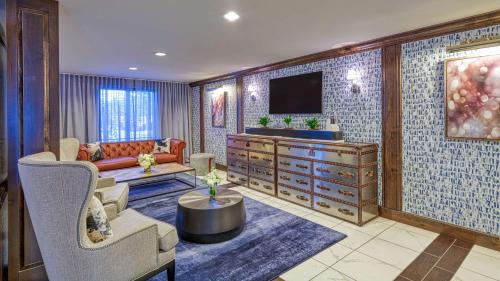 Port Huron Hotel | DoubleTree by Hilton Port Huron