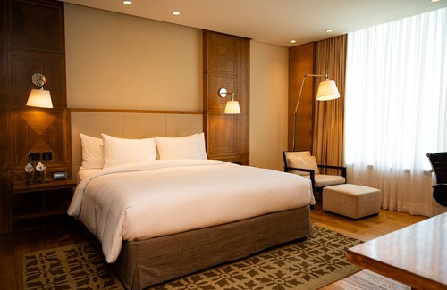 Pimpri - Chinchwad Hotel | Doubletree By Hilton Pune - Chinchwad