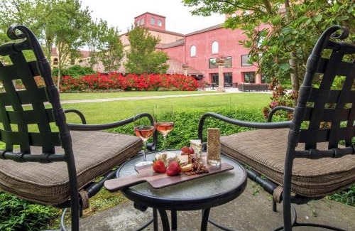 Rohnert Park Resort | DoubleTree by Hilton Sonoma Wine Country