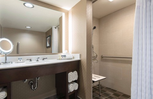 Seward Place Hotel | DoubleTree by Hilton Schenectady Downtown