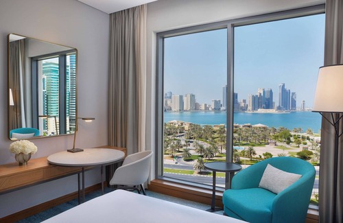 Al Majaz Hotel | DoubleTree by Hilton Sharjah Waterfront Hotel & Residences