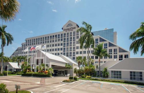 Deerfield Beach Hotel | DoubleTree by Hilton Hotel Deerfield Beach Boca Raton