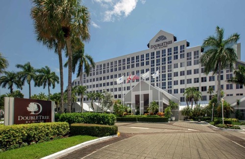 Deerfield Beach Hotel | DoubleTree by Hilton Hotel Deerfield Beach Boca Raton
