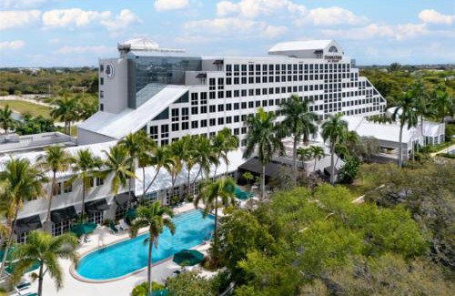 Deerfield Beach Hotel | DoubleTree by Hilton Hotel Deerfield Beach Boca Raton