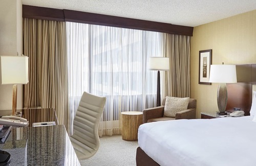 Crystal City Hotel | DoubleTree by Hilton Washington DC - Crystal City