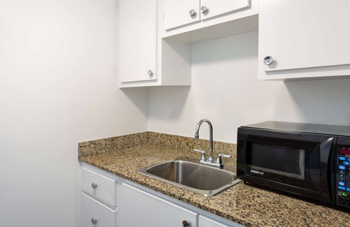 Strabane Hotel | DoubleTree by Hilton Washington Meadow Lands Casino Area