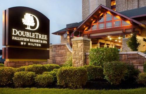 Fallsview Resort | DoubleTree Fallsview Resort & Spa by Hilton - Niagara Falls
