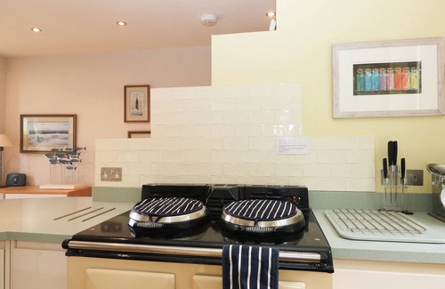 Dittisham Cottage | DOVE COTTAGE, family friendly, luxury holiday cottage in Dittisham