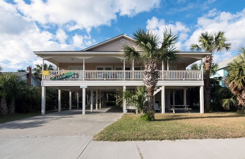 Edisto Island House | Down River - Covered Porch w/ Ocean Views; Pet Friendly