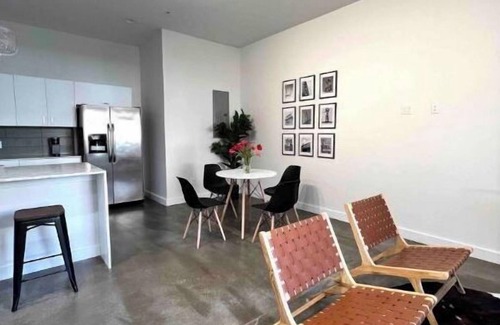 Midtown Condo | Downtown 3 Level Modern Condo 2 Private Balconies Unit B