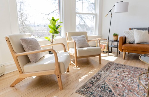 Grand Rapids Apartment | Downtown 3BR APT! Local to Shops, Breweries & More!