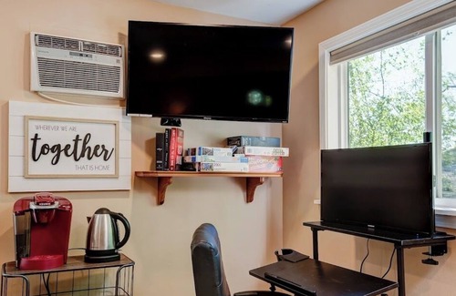 Kenilworth Ski Chalet | Downtown Asheville - Zurich Swiss MNT Chalet #9B/Low Cost Uber