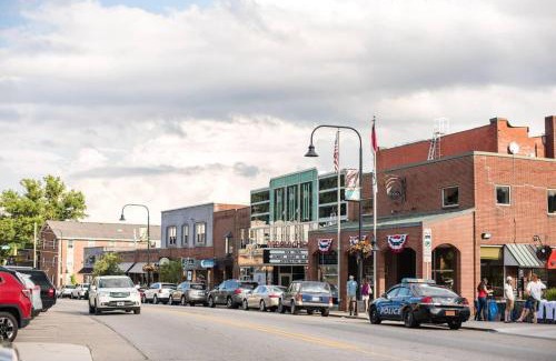 Boone House | Downtown Boone ON King Street - 2 Bedroom Home