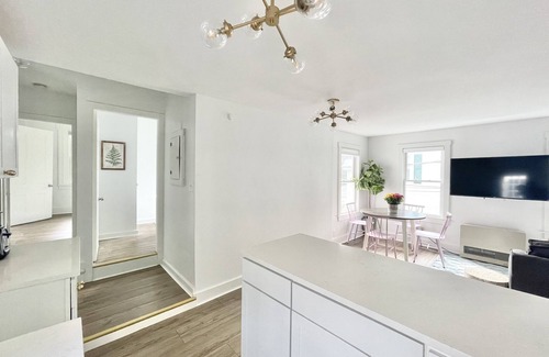 Brunswick Apartment | Downtown Brunswick New Look Old Charm Next to Bowdoin