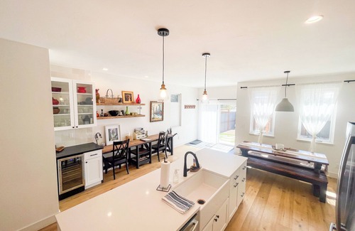 Buena Vista House | Downtown BV Main St 311 Private Home