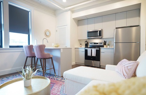 Uptown District Hotel | Downtown Columbus The Standard Apartment