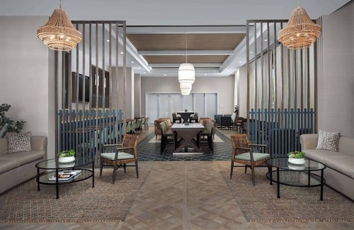 Pineapple Grove Arts District Hotel | Downtown Delray Beach Room – Walk to Beach, Dining, Bars, and Boutique Shopping