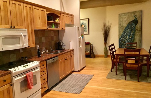 Estes Park Condo | Downtown Estes - Luxury Loft with KING Bed in the Heart of Town!