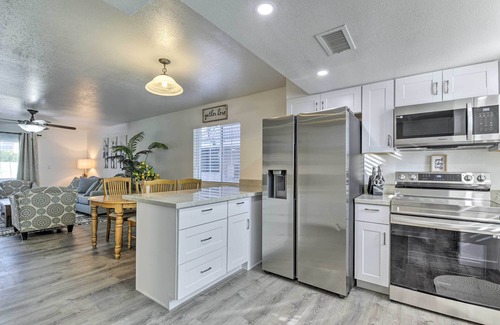 Gilbert Condo | Downtown Gilbert Condo w/Screened Porch!