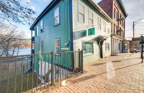 Hallowell Apartment | Downtown Hallowell Retreat w/Water Views!