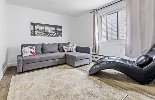 Hull Apartment | Downtown hull - 5 min from DT Ottawa - 1 free parking
