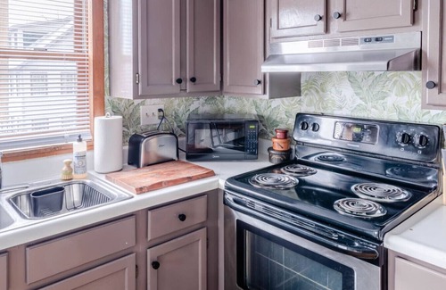 South End Apartment | Downtown Lakefront Hideaway