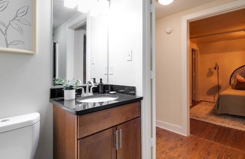 Monroe Ward Apartment | Downtown Living in Historic Richmond Loft