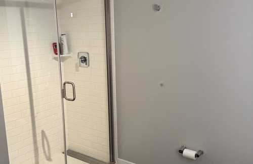 Louisville Apartment | Downtown Louisville - FREE Wine & Snacks -