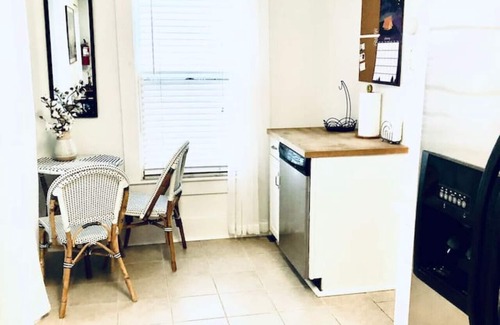 Middlebury Apartment | Downtown Middlebury 3 BR Home - Walk Everywhere!