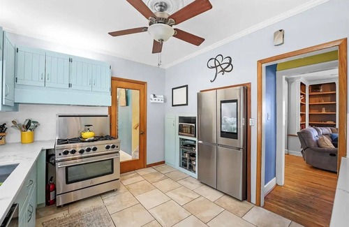 Ottawa House | Downtown Ottawa Retreat: Sleeps 15, Heated Indoor Pool, Hot Tub, Sauna, 5BR/4BA