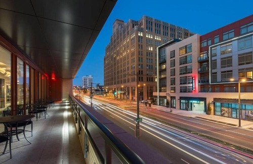 Logan Square Apartment | Downtown Philly, Luxury Condo