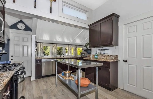 South Redlands Cabin | Downtown Redlands Historic Wonderland