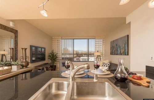West University Condo | Downtown Reno Condo with Mountain Views