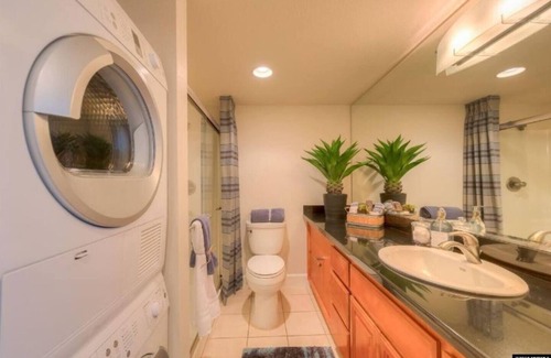 West University Condo | Downtown Reno Condo with Mountain Views