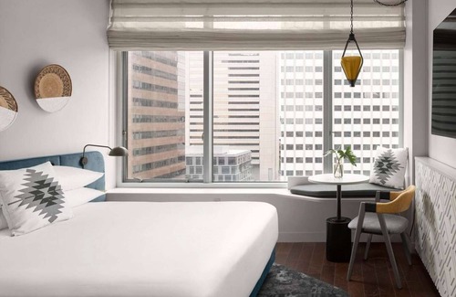 Civic Core Hotel | Downtown San Diego Access | Rooftop Pool & Dining