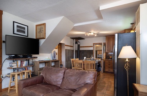 Silverton House | Downtown Silverton Historic Mountain Home, White Wolf Haus