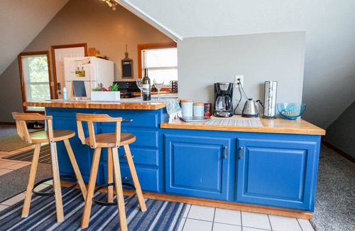 Downtown Salt Lake City House | Downtown SLC Loft by TRAX, Delta Center, Salt Palace, Temple, and Airport!