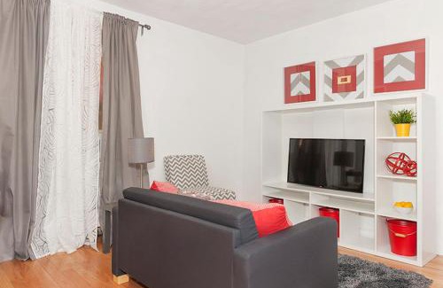 Theatre District Apartment | Downtown Studio Apt, Perfect for Medical Workers