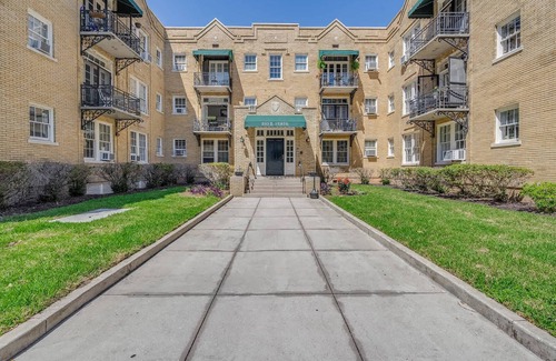 Historic District - North Apartment | Downtown Studio Apt | Prime Location w/Balcony