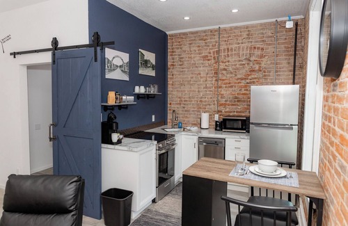 Waverly Apartment | Downtown Studio great for a weekend getaway or longer work stay!
