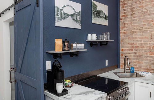 Waverly Apartment | Downtown Studio great for a weekend getaway or longer work stay!