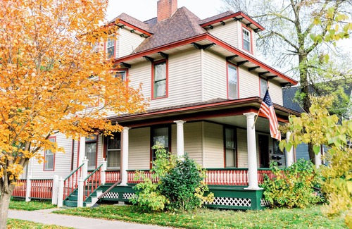 Grand Rapids Apartment | Downtown Studio! Mins to Local Shops, Restaurants & Brewries!
