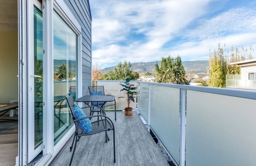 Okanagan-Similkameen House | Downtown Suite close to the Beach (pet-friendly)