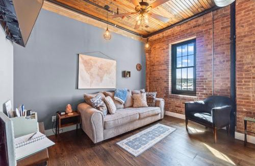 Perryville Apartment | Downtown Urban Loft above Restaurants #5