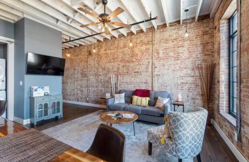 Perryville Apartment | Downtown Urban Loft above Restaurants #2