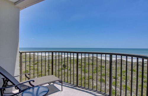 Shell Island Condo | DR 2409 – Enjoy the pool, tennis and the beach from this oceanfront condo